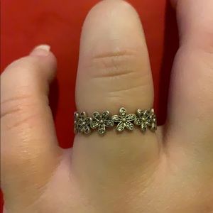 Pandora Flower ring size 7